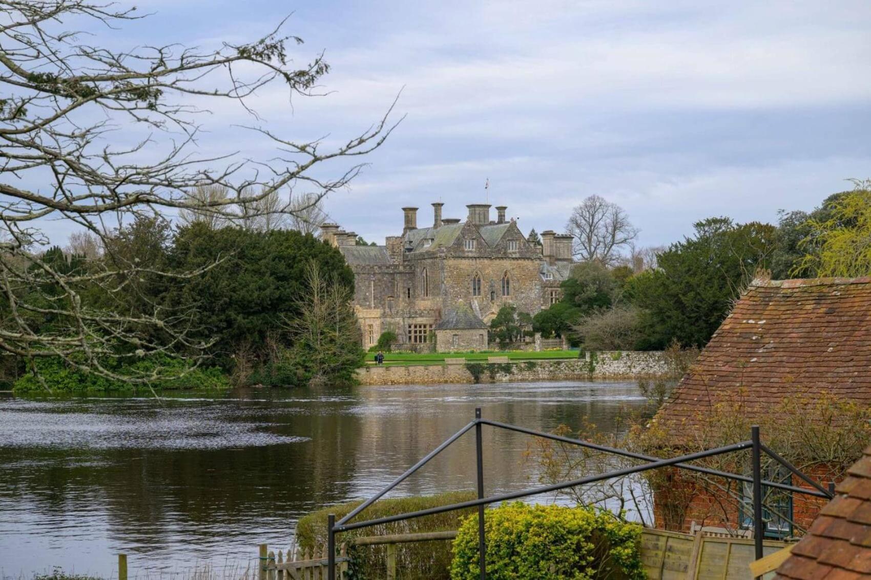 Gins Barn Villa Southampton Bagian luar foto