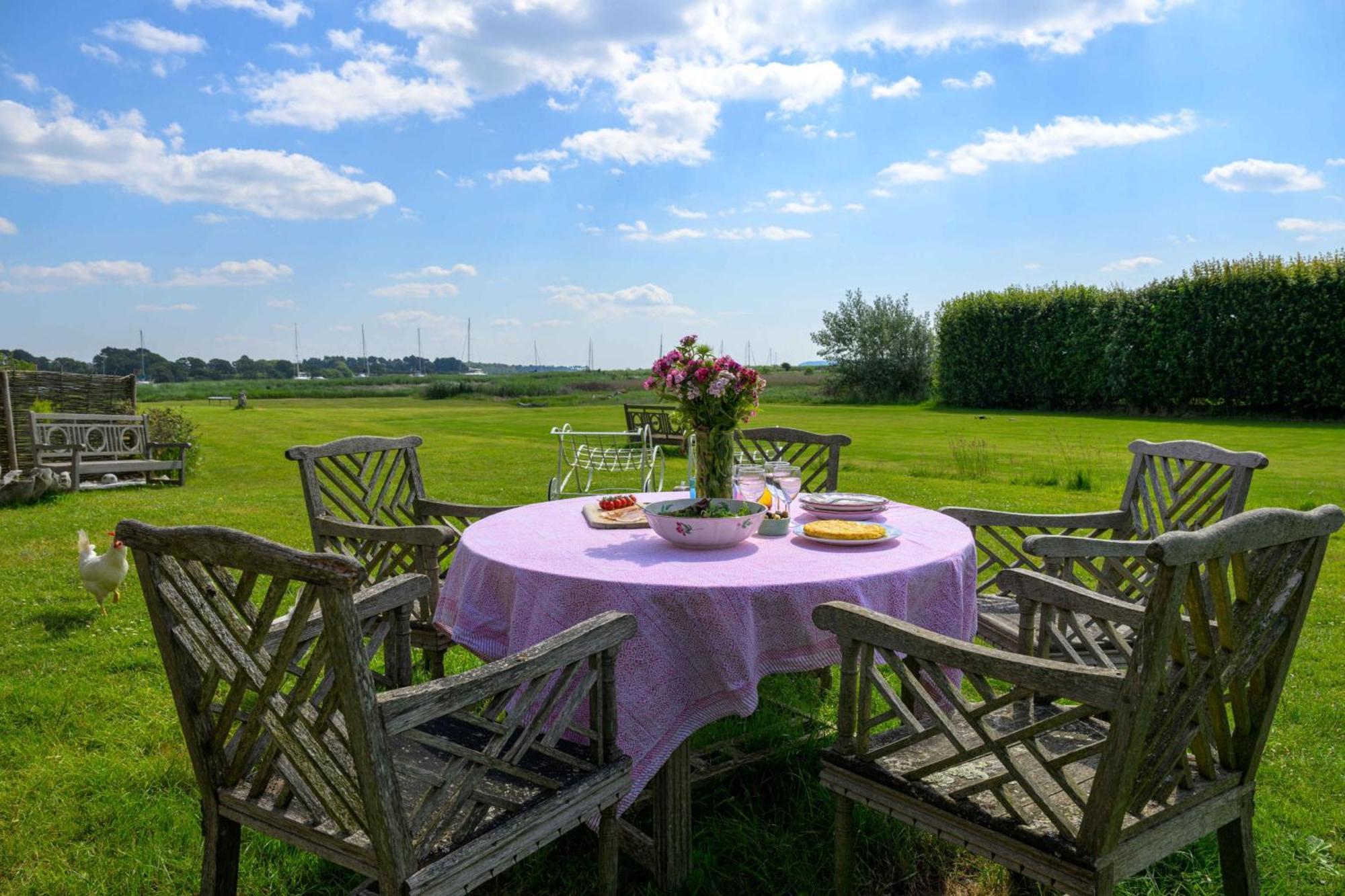 Gins Barn Villa Southampton Bagian luar foto